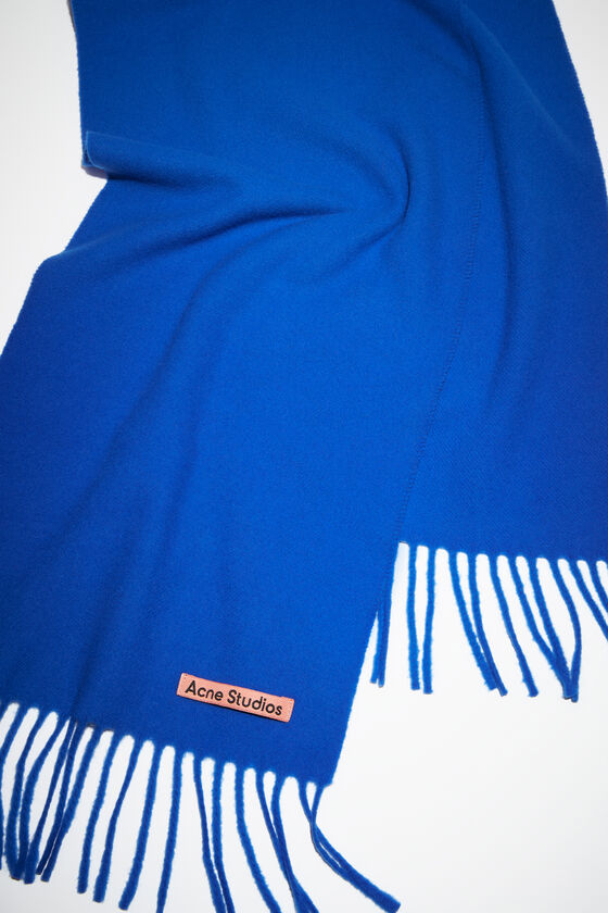 (image for) Trusted Fringe wool scarf - skinny